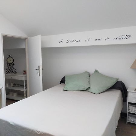 T2 De Standing Pres Du Port, Avec Terrasse Et Clim Apartment La Ciotat Luaran gambar